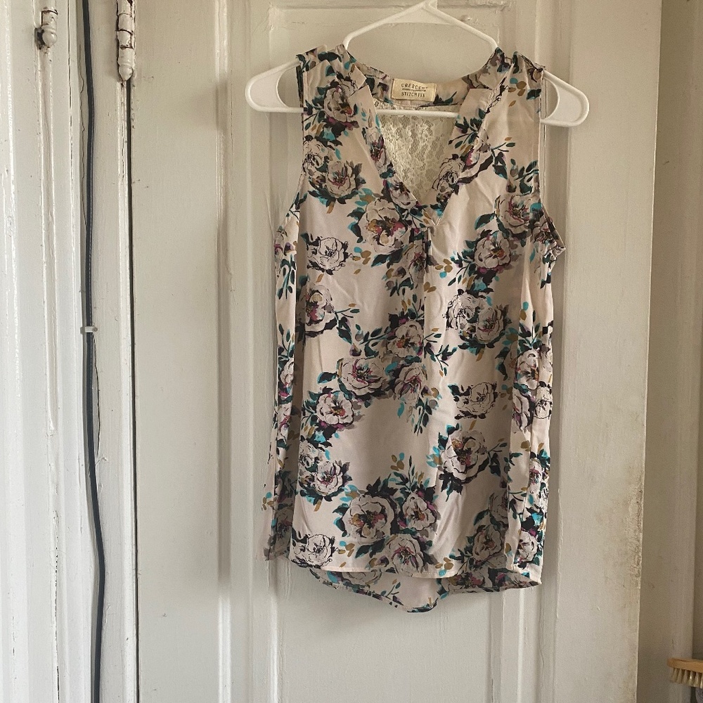 Crescent/StitchFix Floral Print Sleeveless Blouse